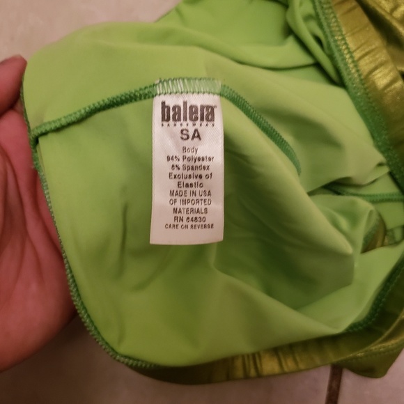 Spandex - Picture 3 of 3